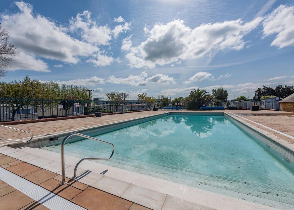 Riverside Caravan Holiday Park Bognor Regis Zewnętrze zdjęcie